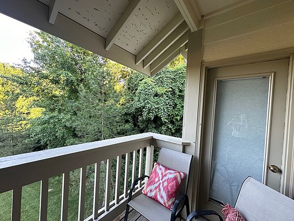 4th image of 2218 Canyonlands Dr APT F