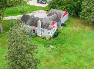 884 Monmouth Dr, Akron, OH 44313