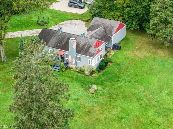 884 Monmouth Dr, Akron, OH 44313