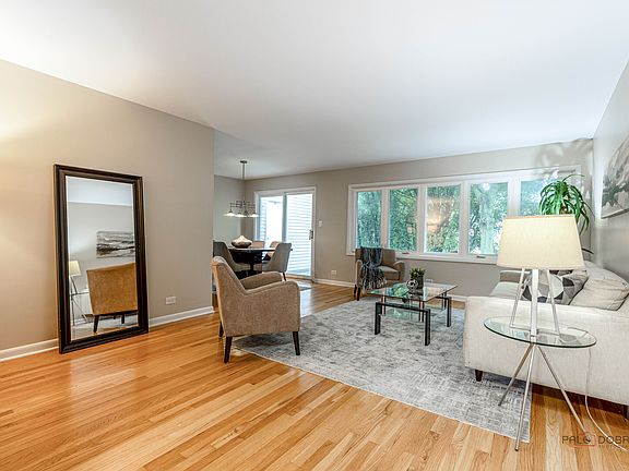 2nd image of 216 Valley View Ct