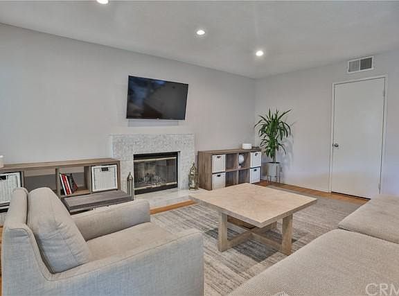 4th image of 233 Westpark Ln