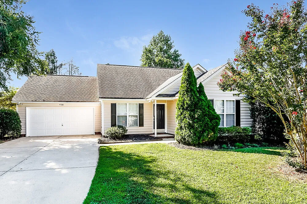 3 bed, 2.0 bath, 1257 sqft, $2,700 — Photo 1
