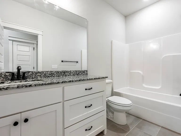 5 Stonehaven Dr — Photo 3