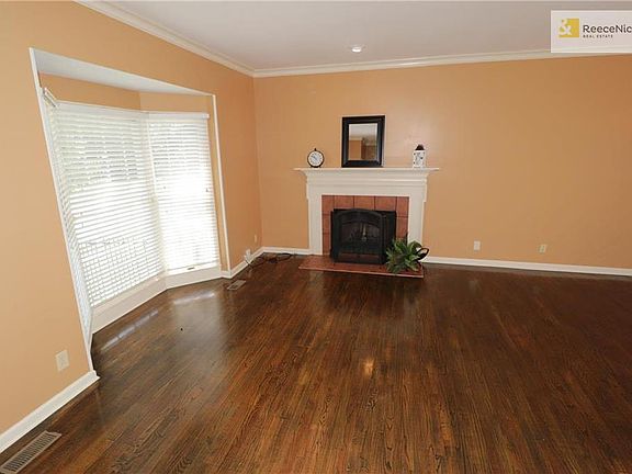 5th image of 9750 N Montclair Ave