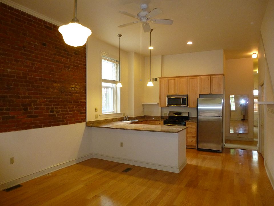 1st image of 14 14th St NE