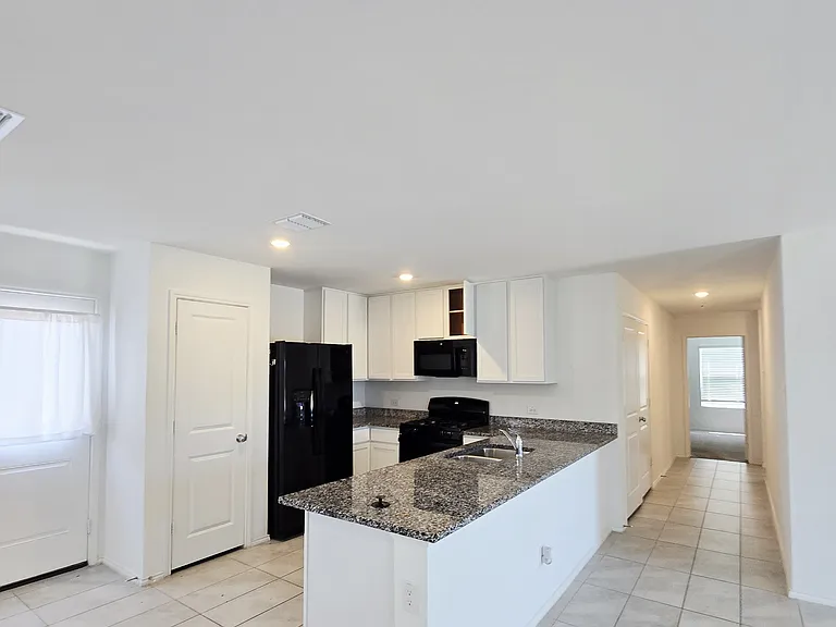1230 Cherrybark Dr — Photo 5