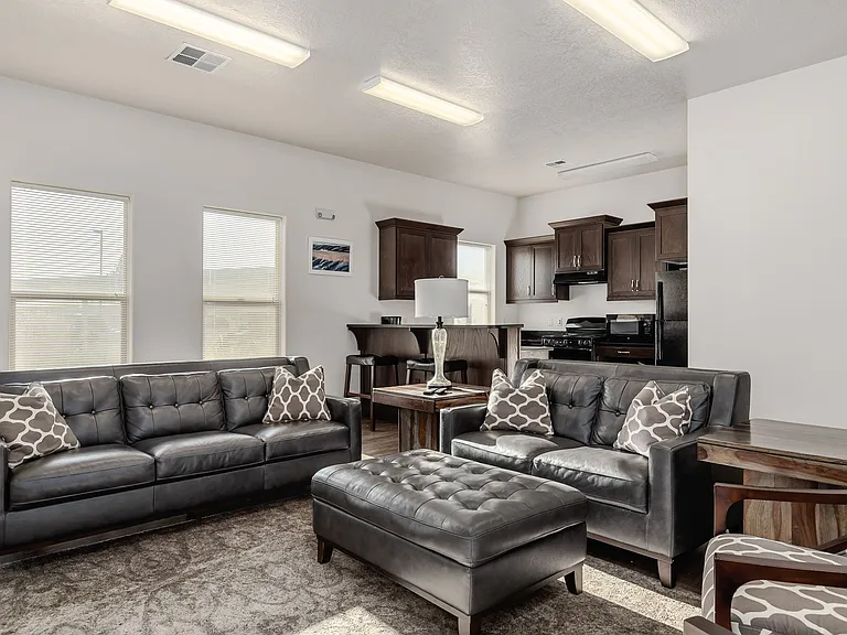 Legacy at 50th St Apartments — Photo 22