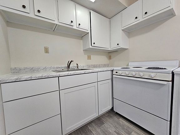 3rd image of 320 & 340 15th St #320.04