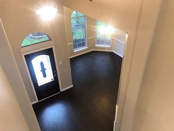 3rd image of 212 Rolling Springs Ln