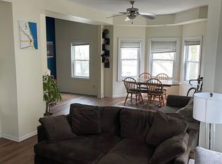 1627 W Barry Ave #2/3, Chicago, IL 60657