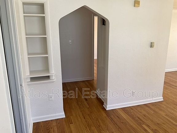 4th image of 1443 N Jasmine St