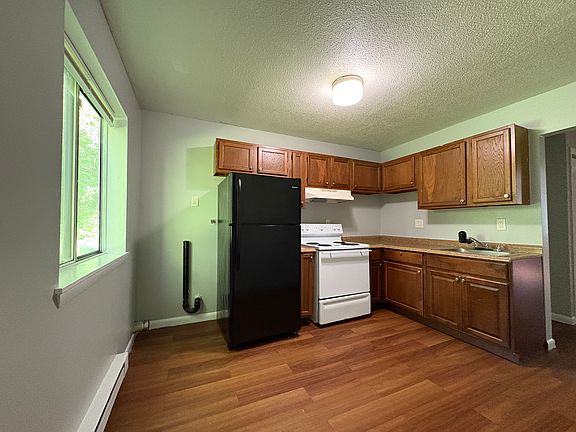3rd image of 72 Dallas Ave #8A