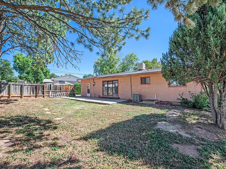 7 Robertson Rd — Photo 15