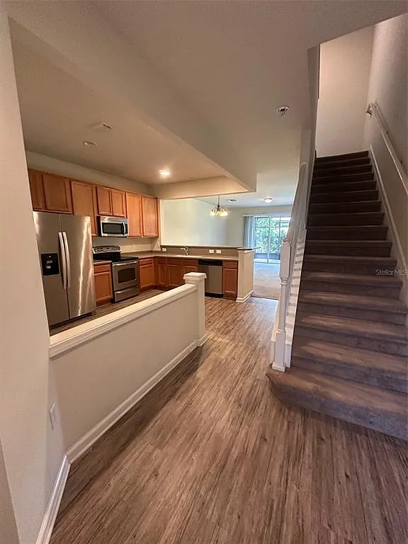 3 bed, 2.5 bath, 1622 sqft, $2,150 — Photo 2
