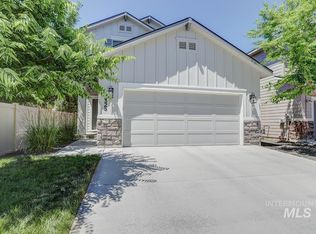 3325 S Daybreak Ave, Meridian, ID 83642