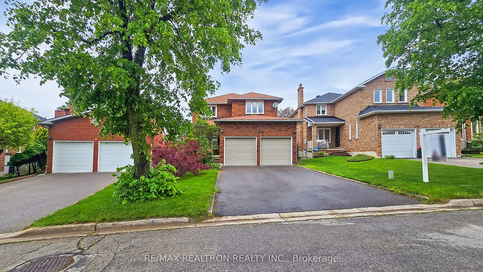 8 Muster Ct photo 1