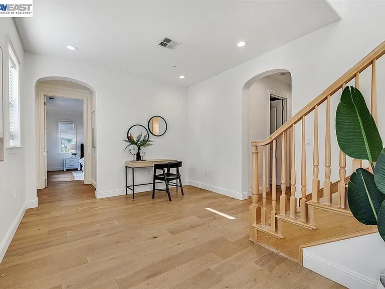 6180 Alpine Blue Dr — Photo 10