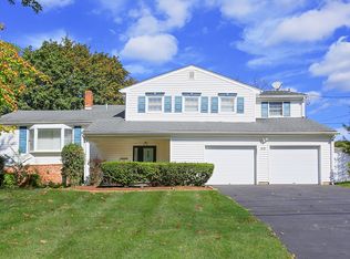 69 Appleman Rd, Somerset, NJ 08873