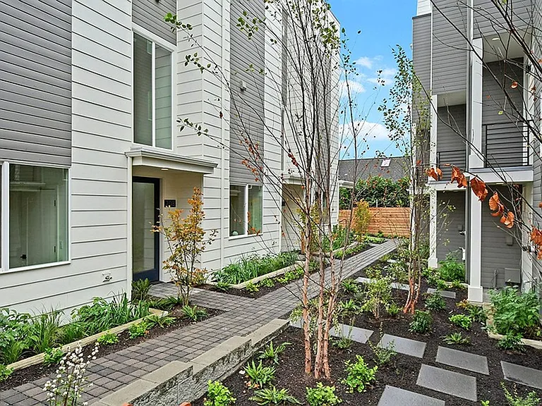 712 C W Bertona St — Photo 17