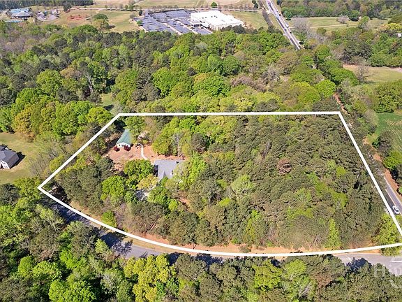 2nd image of 180 Timber Creek Drive