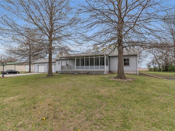 106 Trinity Ln, Hamilton, MO 64644