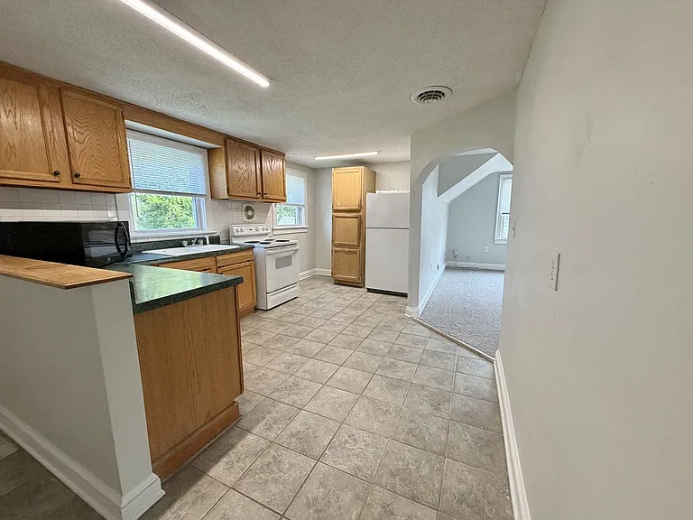 1319 Myrtle Ave — Photo 2
