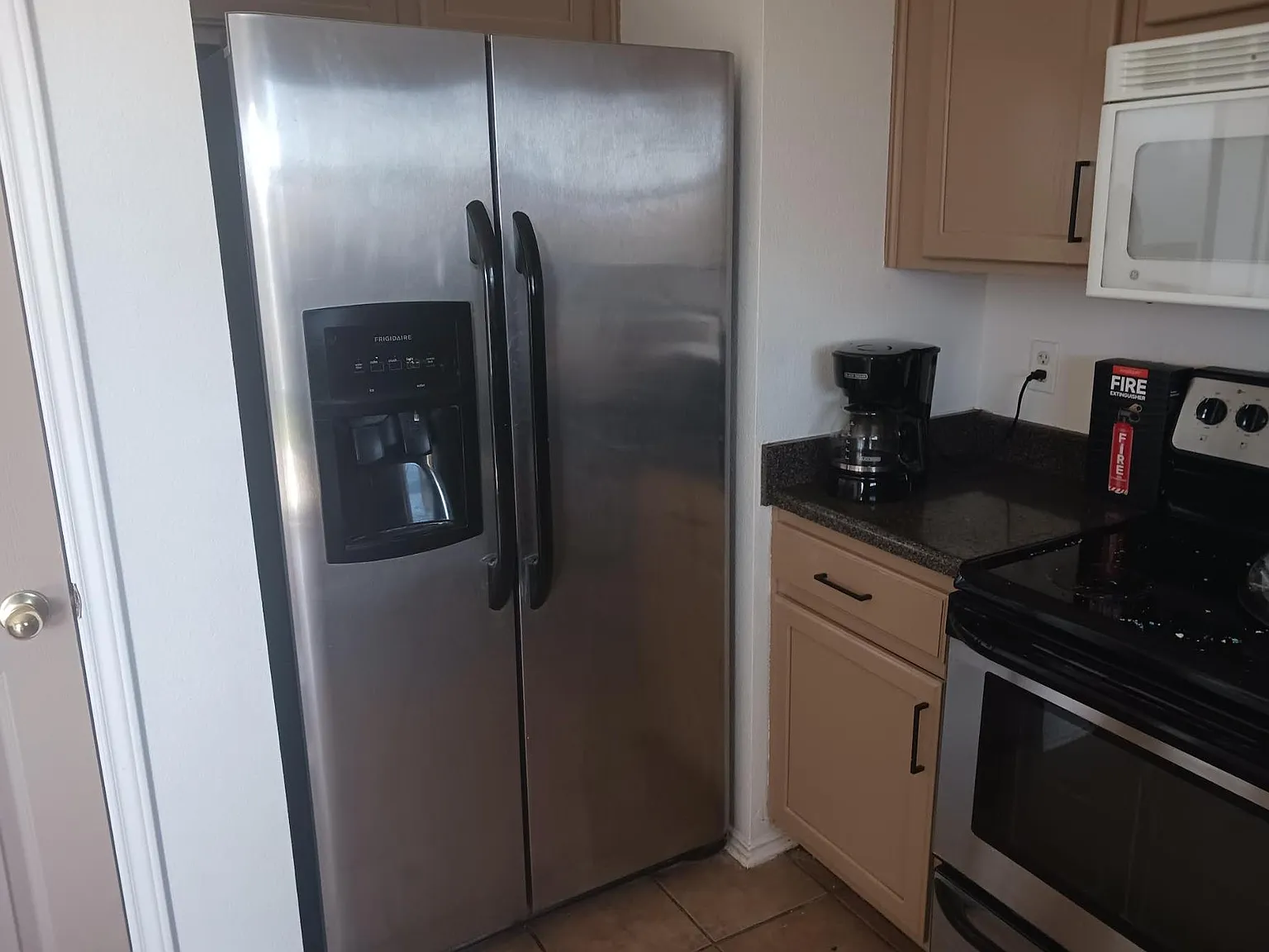 4 bed, 3.0 bath, 1697 sqft, $754 — Photo 2