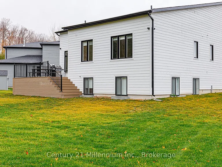 82 Goldie Ct — Photo 42