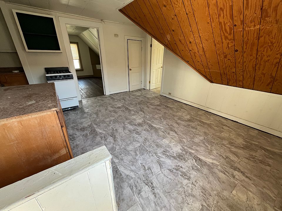 1st image of 718 S Forest Ave #3