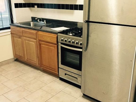2nd image of 3812 Astoria Blvd APT 4