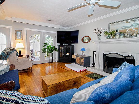 5th image of 146 Monahan Dr