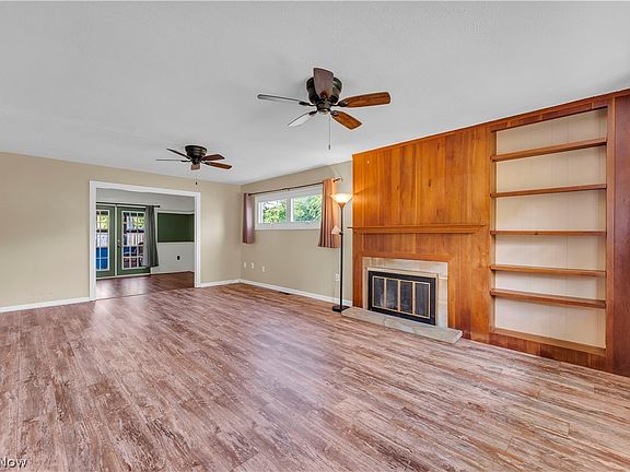 2nd image of 202 Sunset Dr