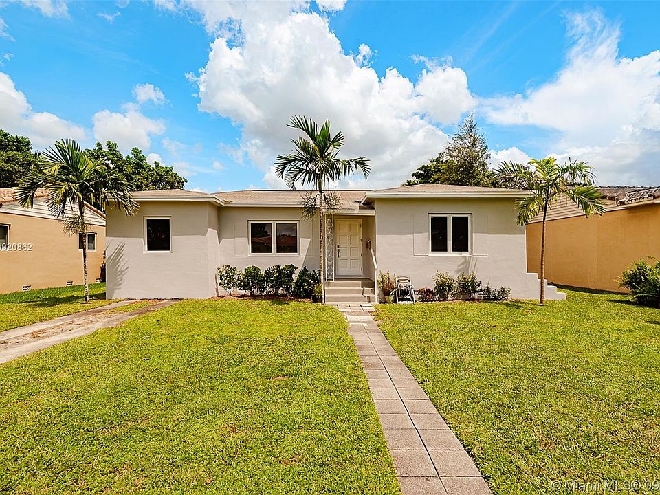 1st image of 141 Whitethorn Dr #0