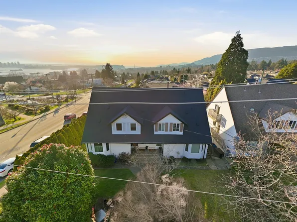 1309 Mahon Ave, North Vancouver, BC V7M 2S2