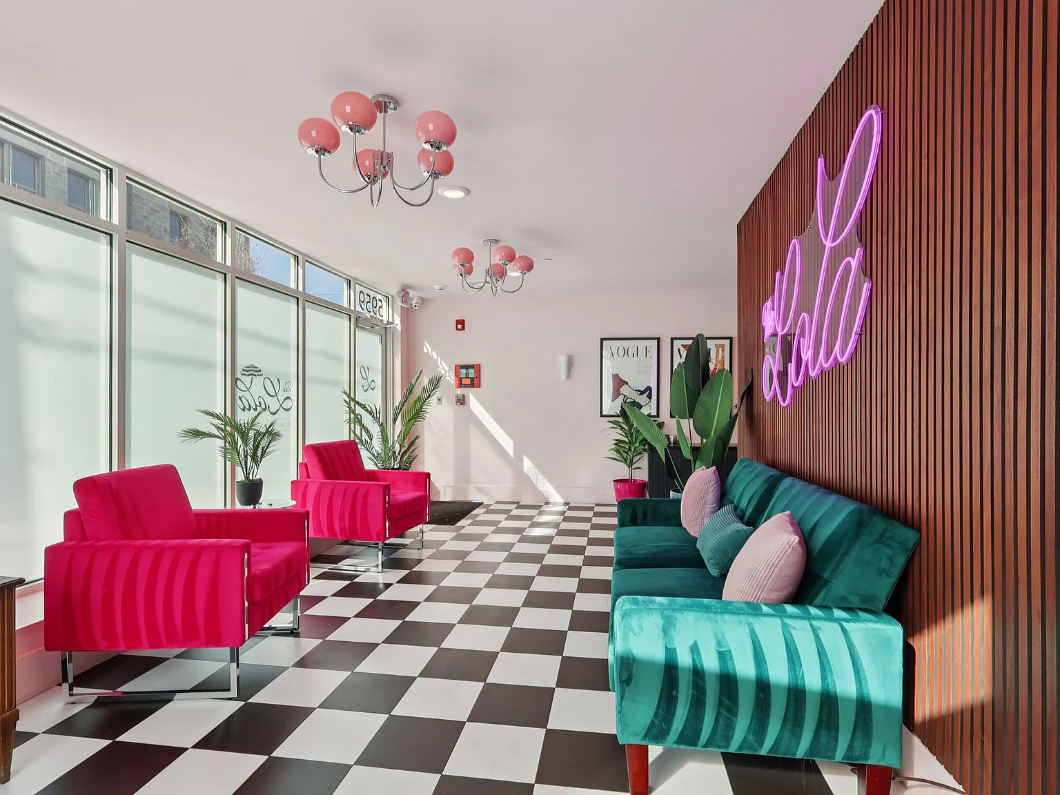 The Lola — Photo 4