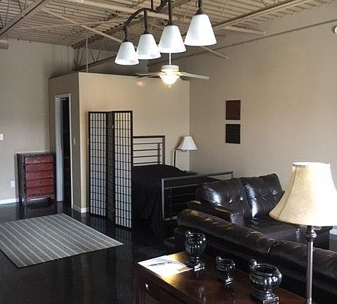 5th image of 621 Ohio St #Loft