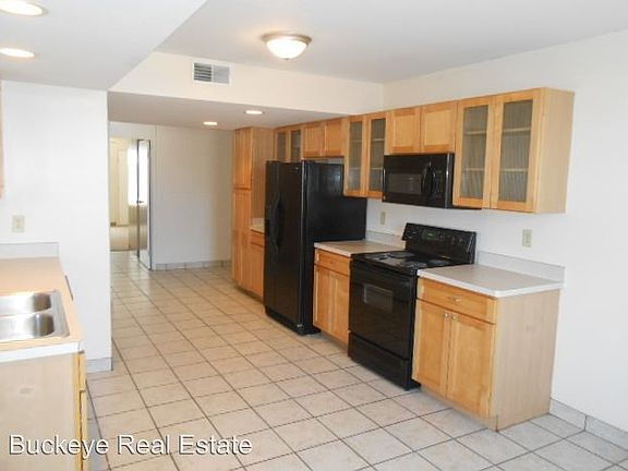 4th image of 33 E 17th Ave APT C