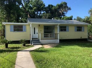910 E 11th Ave, Mount Dora, FL 32757