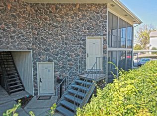206 Park De Ville Pl, Columbia, MO 65203