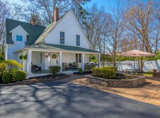 38 W Short St, Worthington, OH 43085
