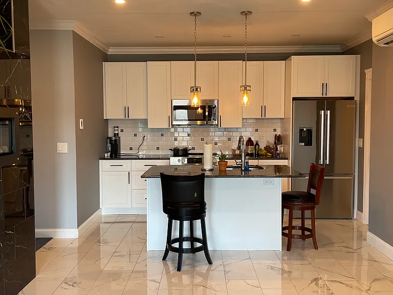 622 Military Hwy #B — Photo 2