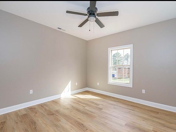 4th image of 430 Wright Dr