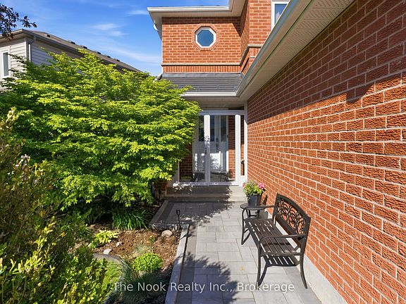 3rd image of 5 Teddington Cres