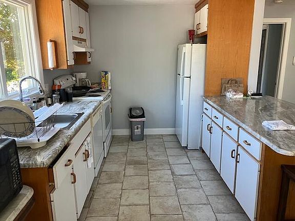 4th image of 210 Orleans Road APT C