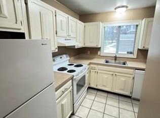 4407 S 27th St #G6, Lincoln, NE 68512