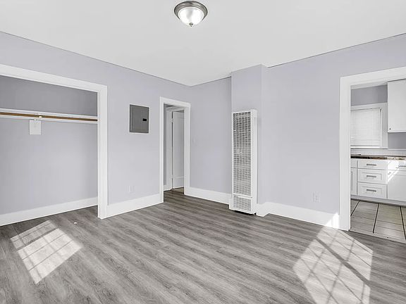 2nd image of 840 55th St APT 1