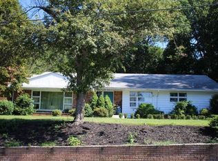 36 Surrey Dr, Wayne, NJ 07470