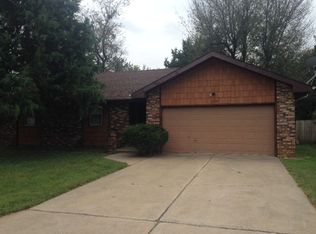 3356 W Camelot St, Springfield, MO 65807