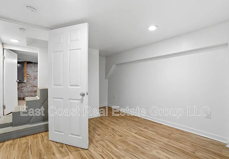 316 N High St — Photo 26