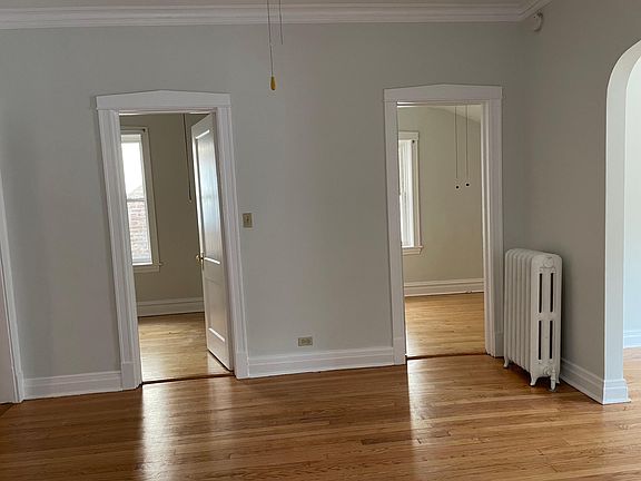 4th image of 2318 N Avers Ave #1F